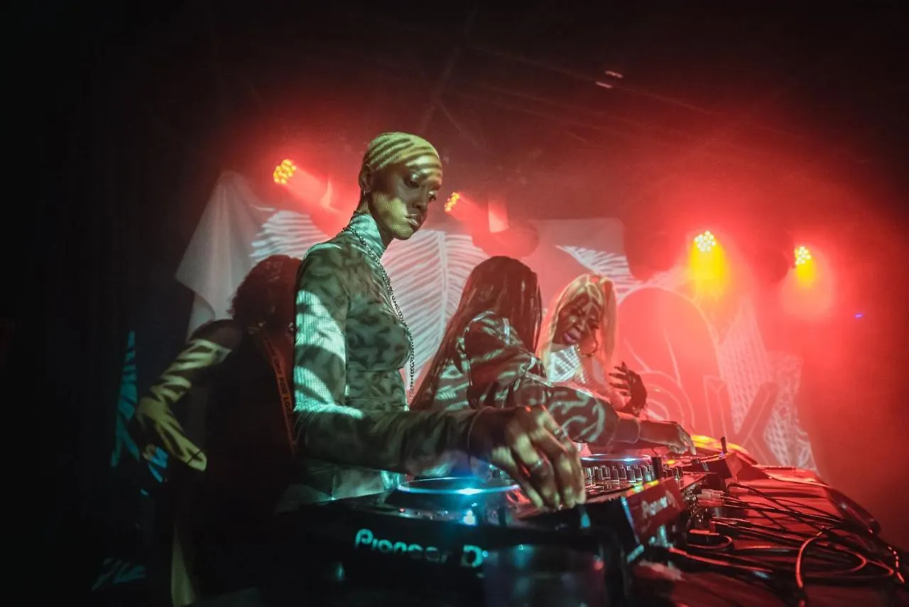 ****  The Drake Hotel Canada